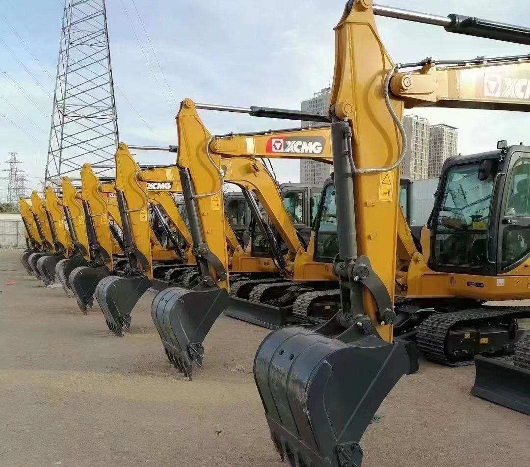 鹤壁市挖掘机培训电话